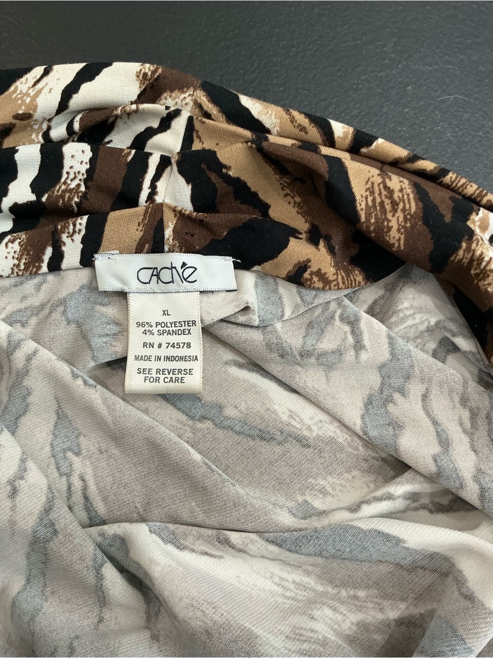 Cache women’s XL animal print wrap, blouse, draped, buckle, long sleeve stretch - Picture 7 of 8